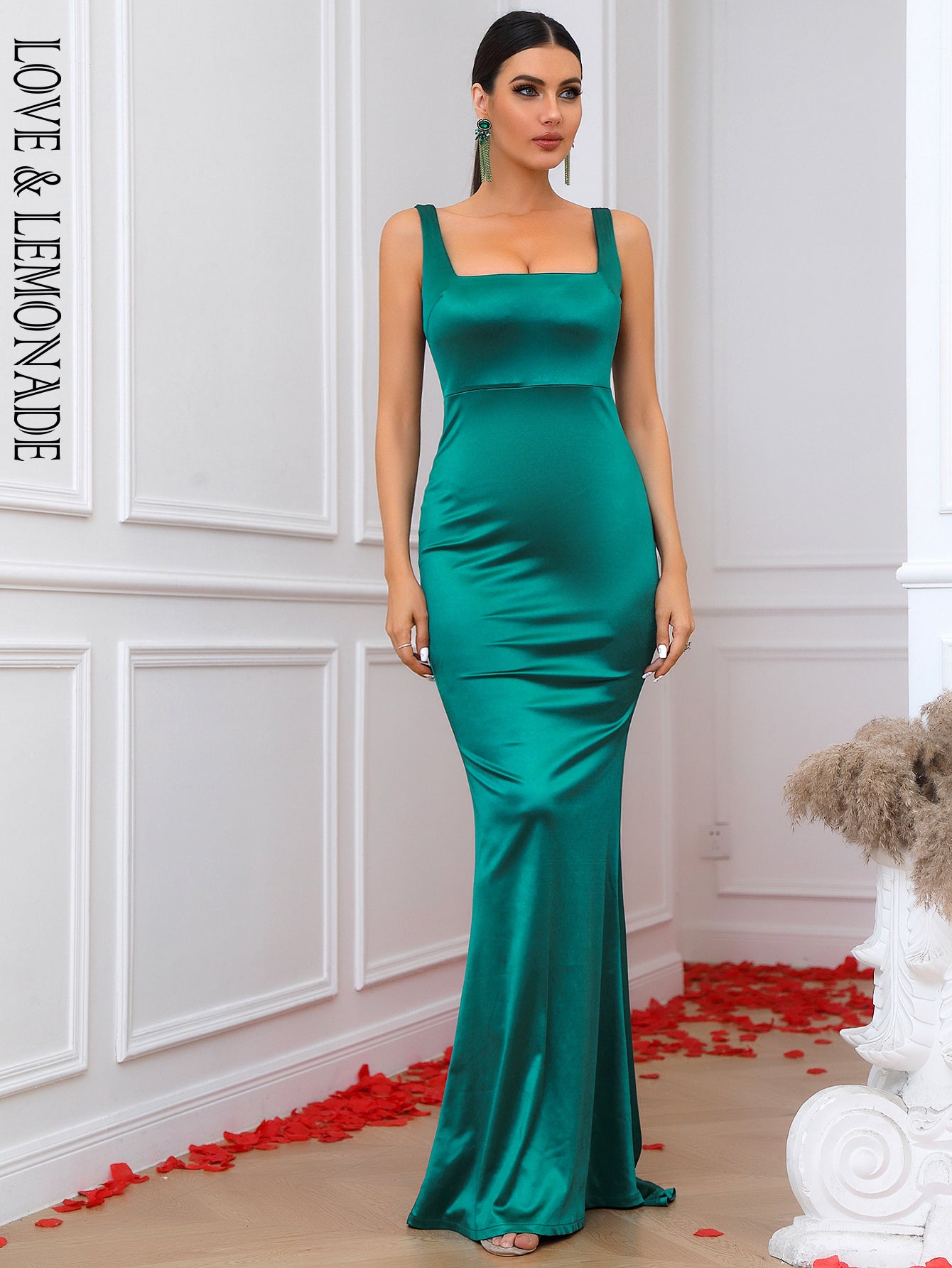 LOVE&LEMONADE Sexy Green Square Neck Halter Strap Sequin Party Maxi Dress LM84070