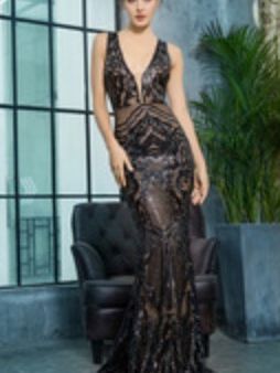 LOVE&amp;LEMONADE Deep V-Neck Rose Gold Geometric Sequins Mesh Lining Sleeveless  Dress LM81336