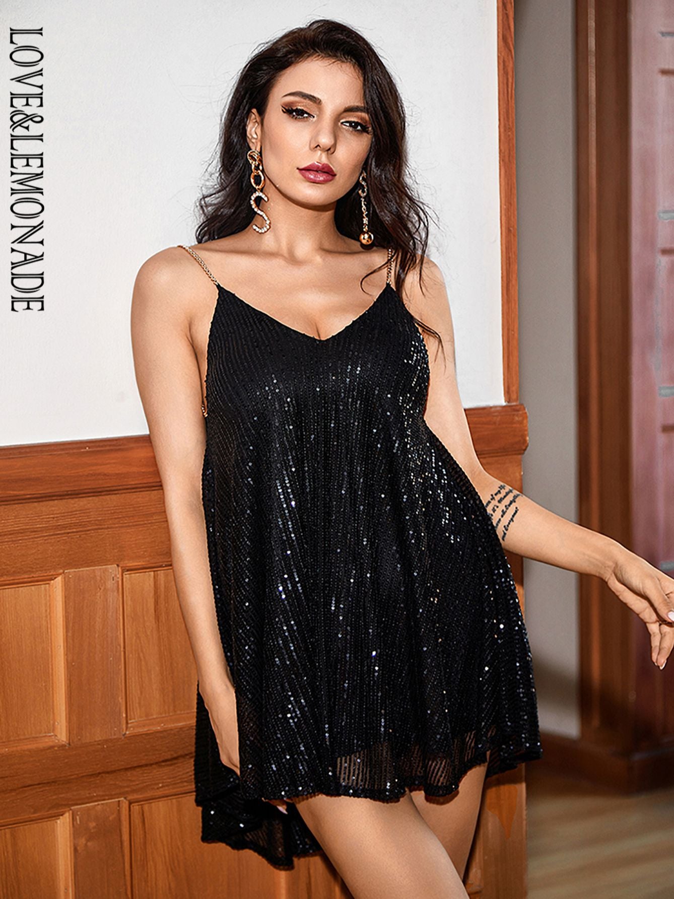 LOVE&amp;LEMONADE Sexy Black V-Neck Strapless Back Sequin A-Line Party Mini Dress LM83309-A