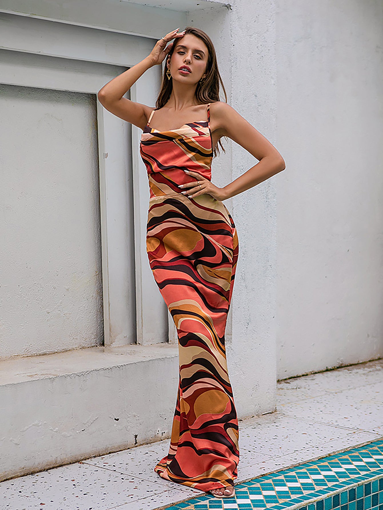 LOVE&amp;LEMONADE Sexy Drop Collar Open Back Cross Straps Orange Print Fit Maxi Dress LM83229-1