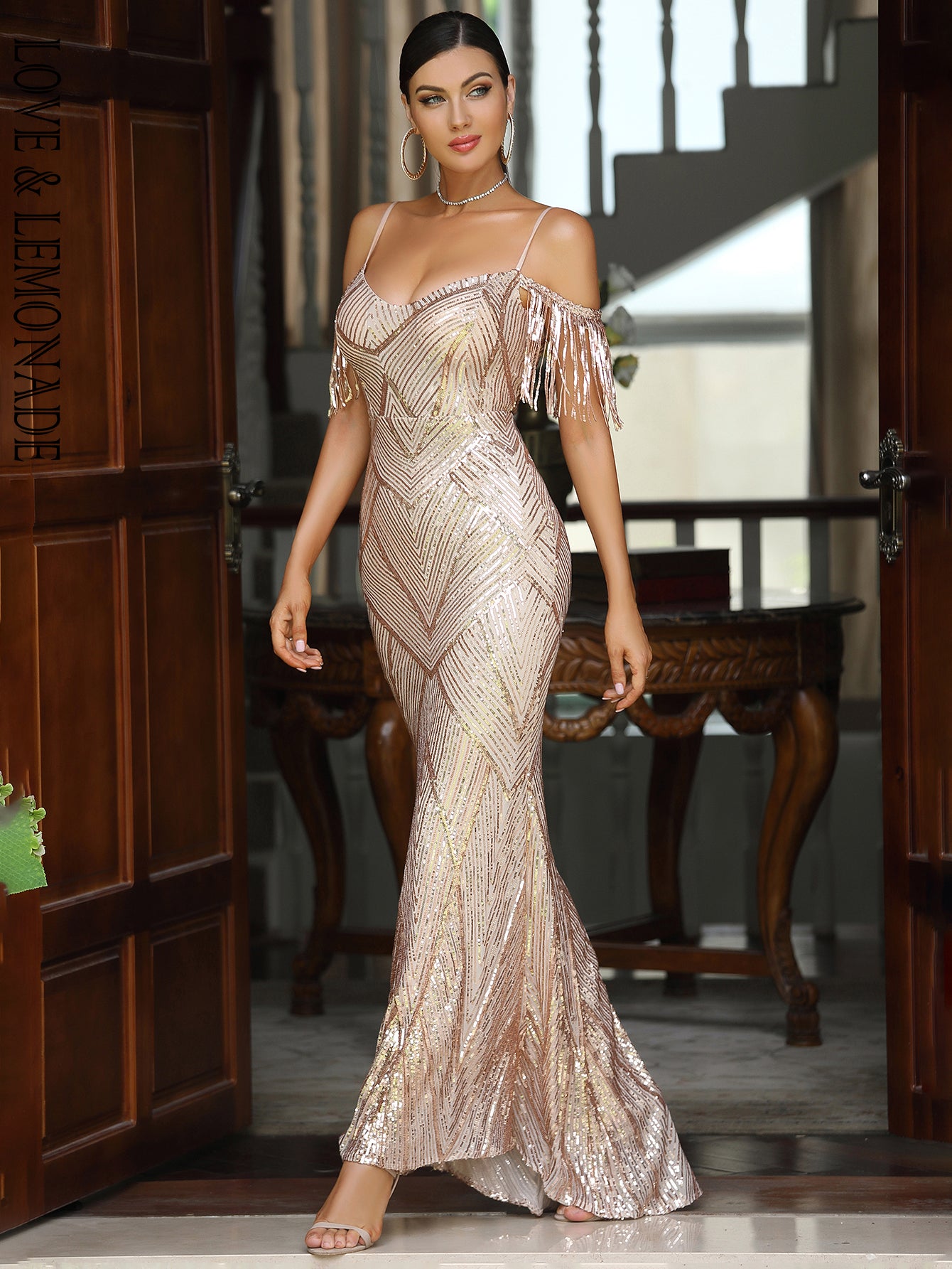 LOVE&amp;LEMONADE Sexy Gold V-Neck Sling Sleeveless Geometric Sequin Party Maxi Dress LM84107