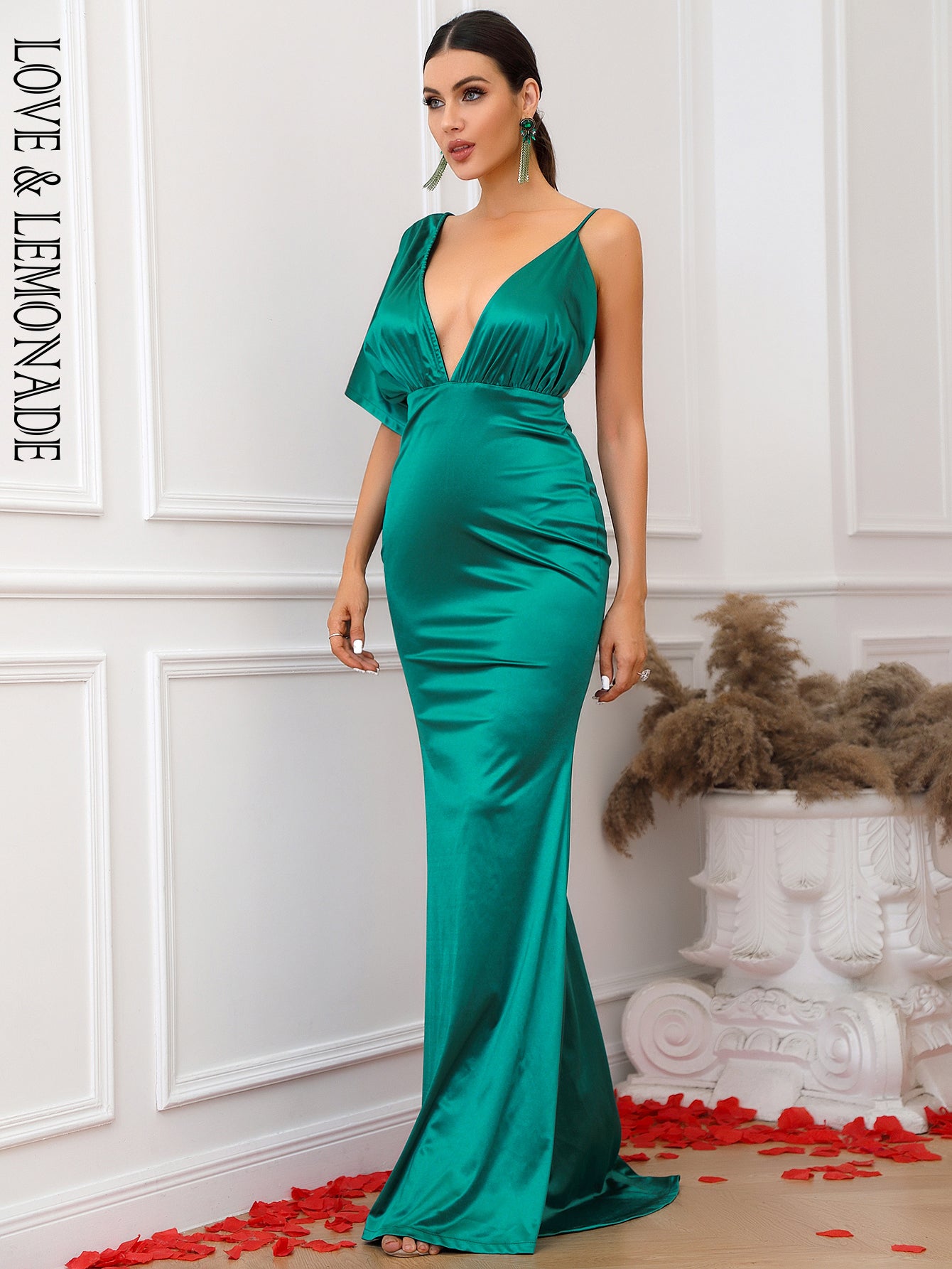 LOVE&amp;LEMONADE Sexy Green Deep V Neck Backless Ruffle Sleeves Sequin Party Maxi Dress LM84071