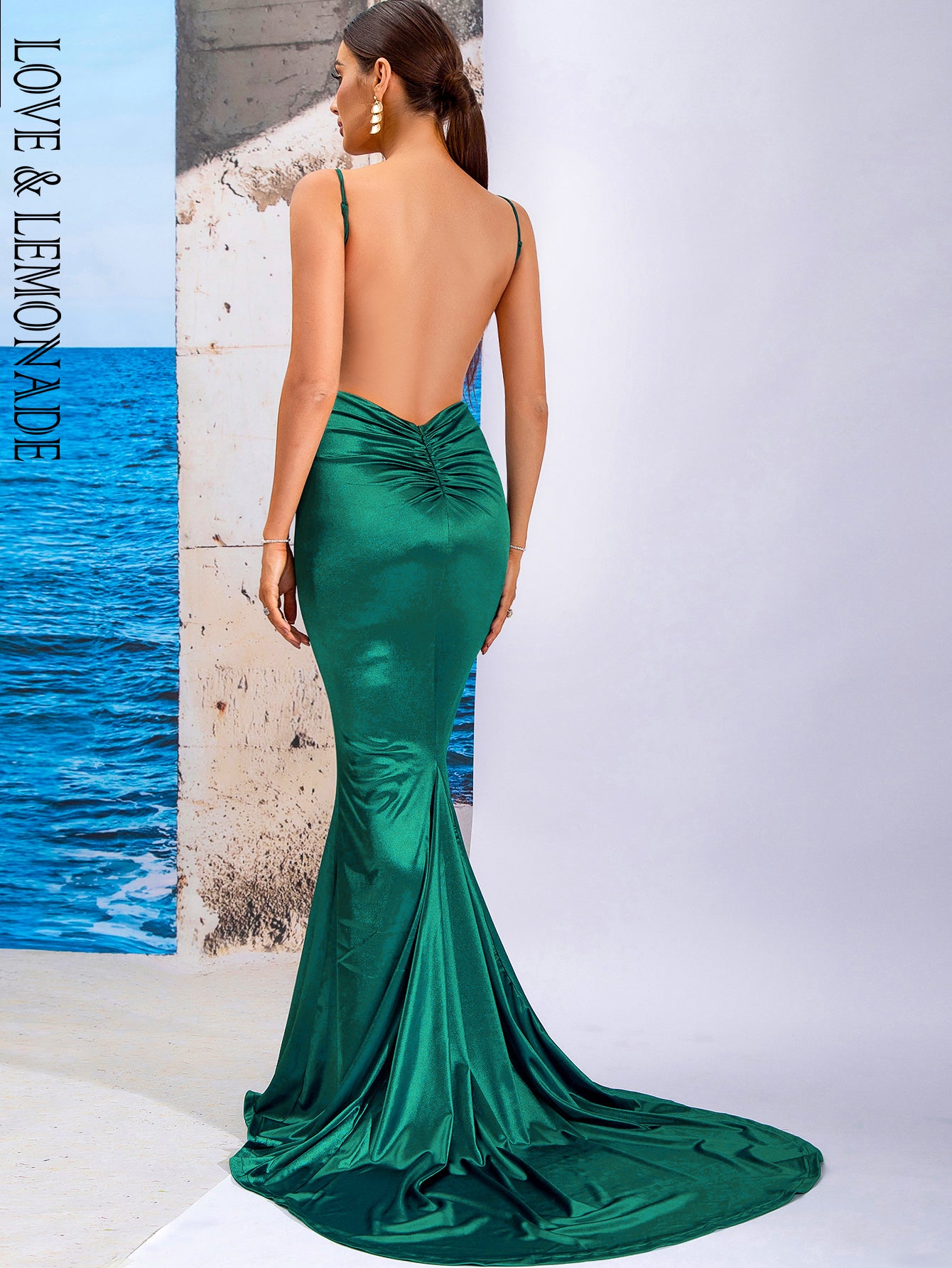 LOVE&amp;LEMONADE Sexy Green Deep V-Neck Backless Slim Fit Party Long Dress LM84044-GREEN