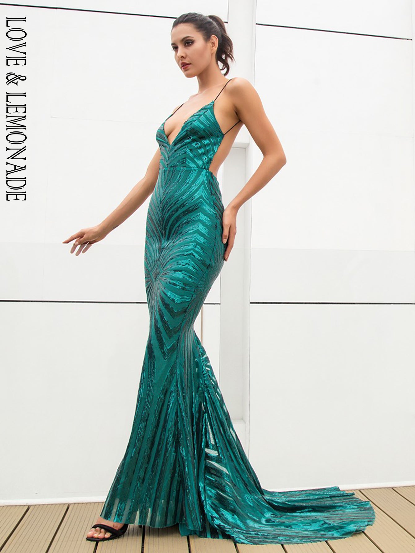 LOVE&amp;LEMONADE Sexy Green Deep V Neck Open Back Geometry Sequins Long Dress  LM81225