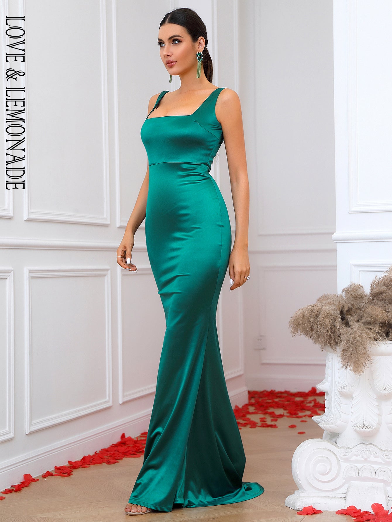 LOVE&amp;LEMONADE Sexy Green Square Neck Halter Strap Sequin Party Maxi Dress  LM84070