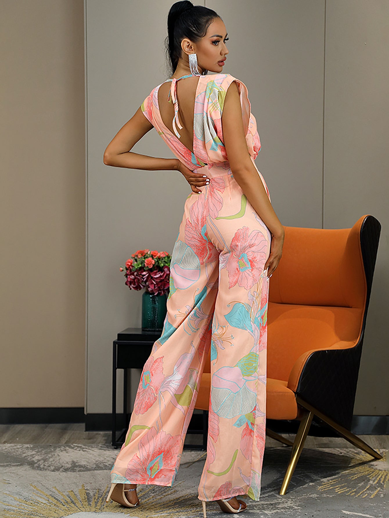 LOVE&amp;LEMONADE Sexy Pink Deep V-Neck High Waist Print Chiffon Horn Shape Jumpsuit LM82918-2