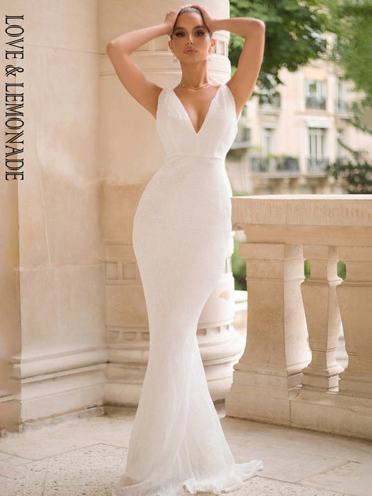 LOVE&amp;LEMONADE Sexy Sleeveless White Deep V-Neck Backless Slim Long Dress LM80119